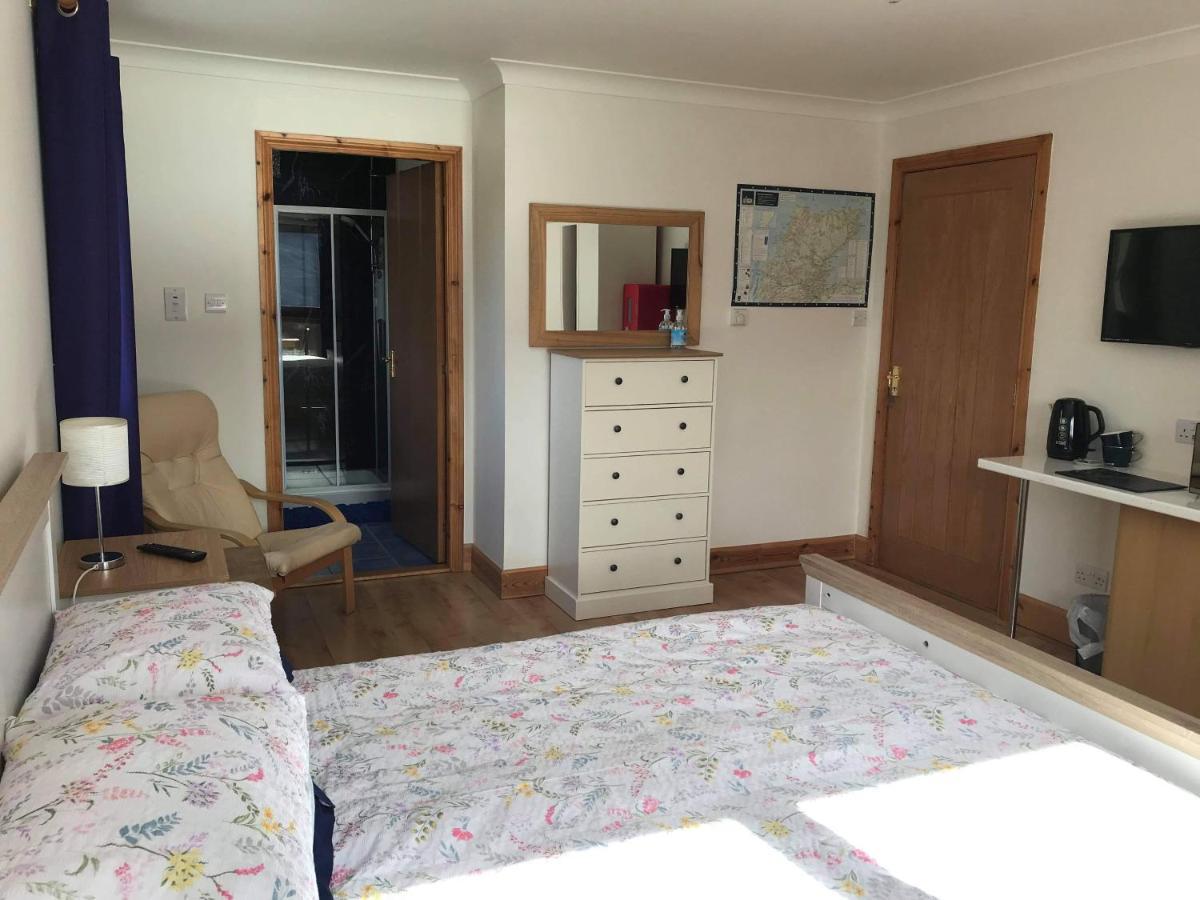 Croft No.8 Bed & Breakfast Улапул Екстериор снимка